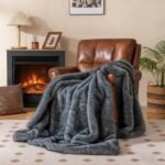 740GSM Soft Plush Fuzzy Luxury Faux Wolf Fur Blanket for Sofa