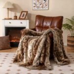760GSM Soft Plush Fuzzy Luxury Faux Raccoon Fur Blanket for Sofa